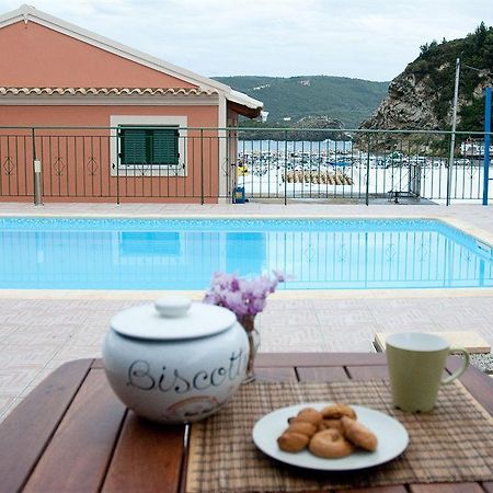 Akis Apartments パレオカストリッツア エクステリア 写真